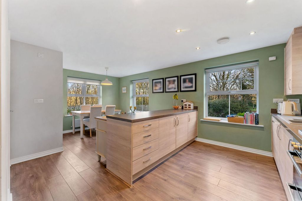 Property photo 3 of 29