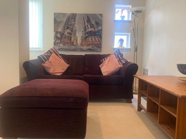 Property photo 3 of 11 Living Room