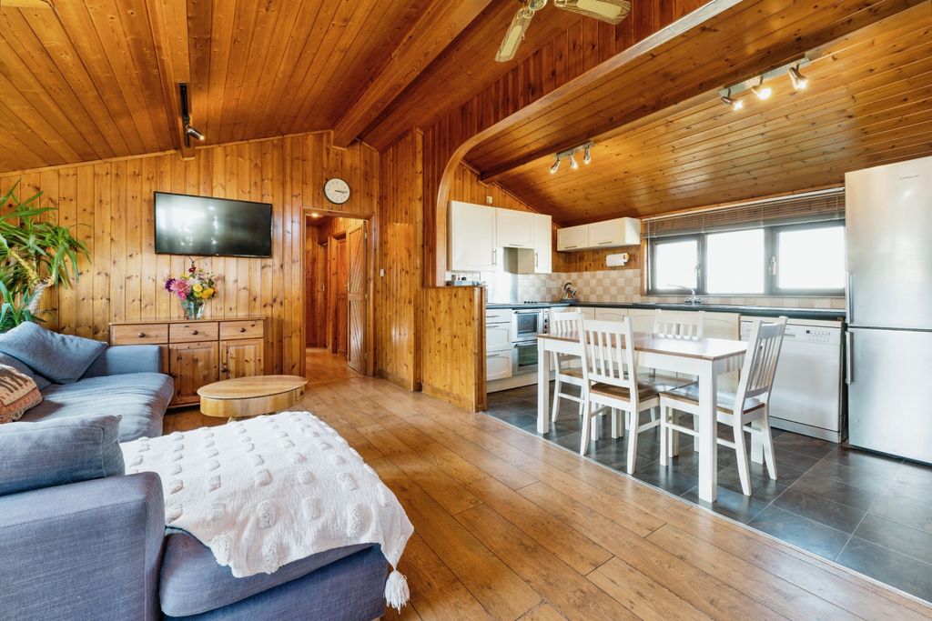 Property photo 3 of 16 Photography