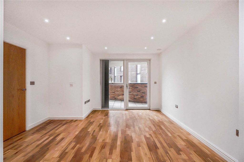 Property photo 1 of 17 Reception Room