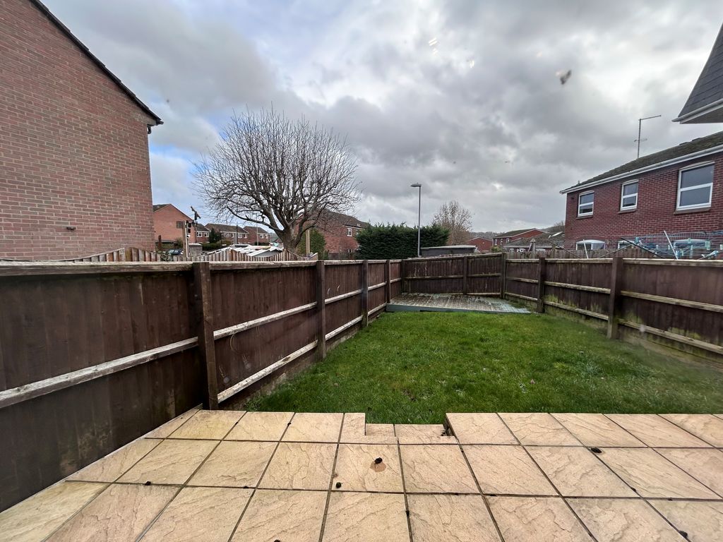 Property photo 2 of 10 Garden