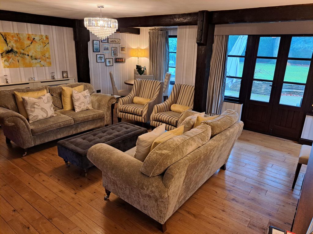 Property photo 2 of 30