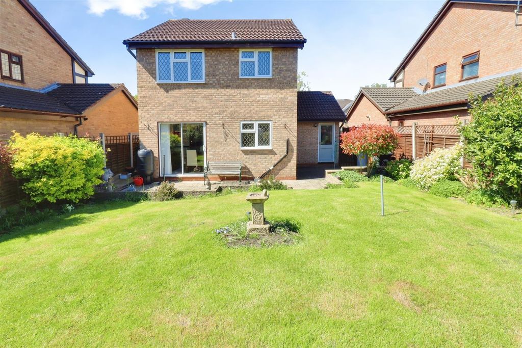 Property photo 3 of 32