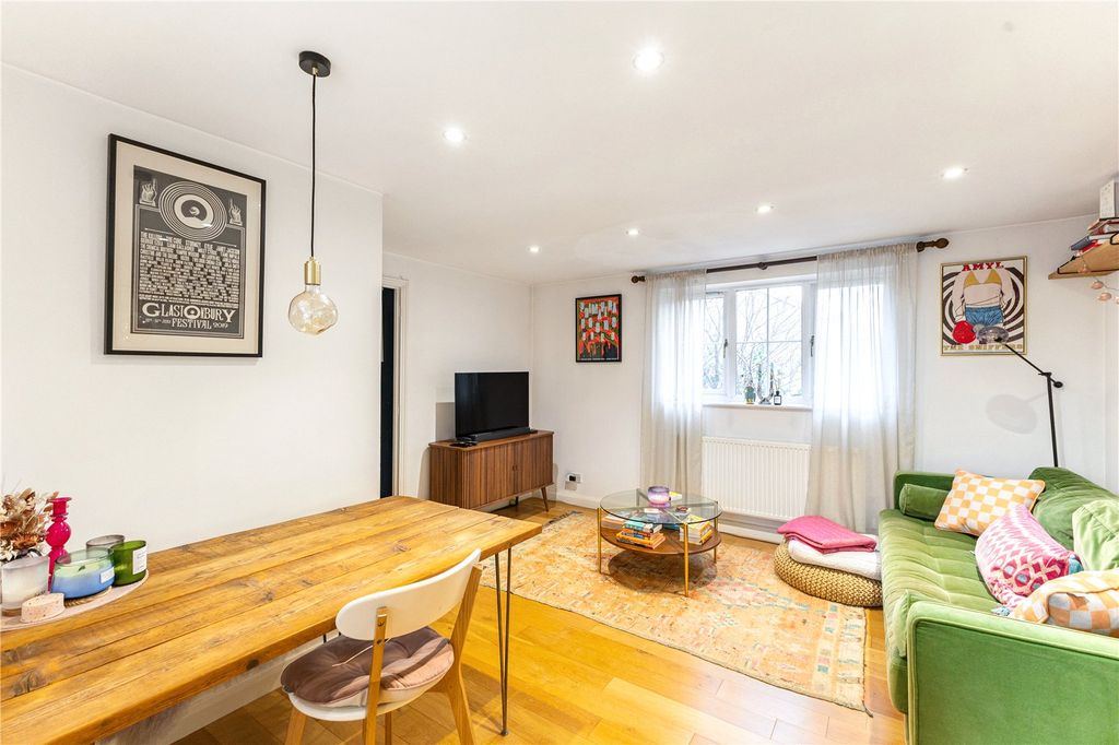 Property photo 2 of 13 Reception