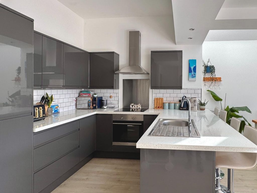 Property photo 2 of 25 Open Plan Lounge/Dining/Kitchen