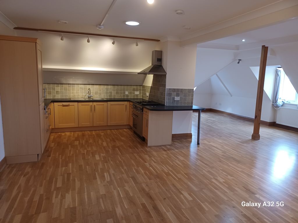 Property photo 2 of 24