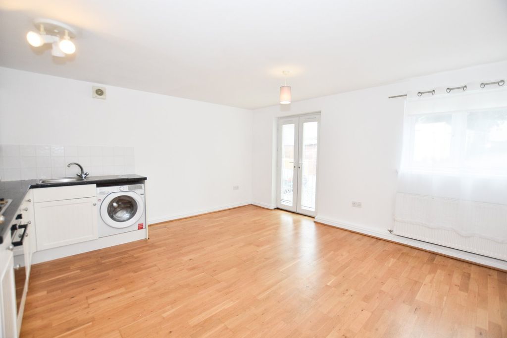 Property photo 2 of 10 Open Plan Area