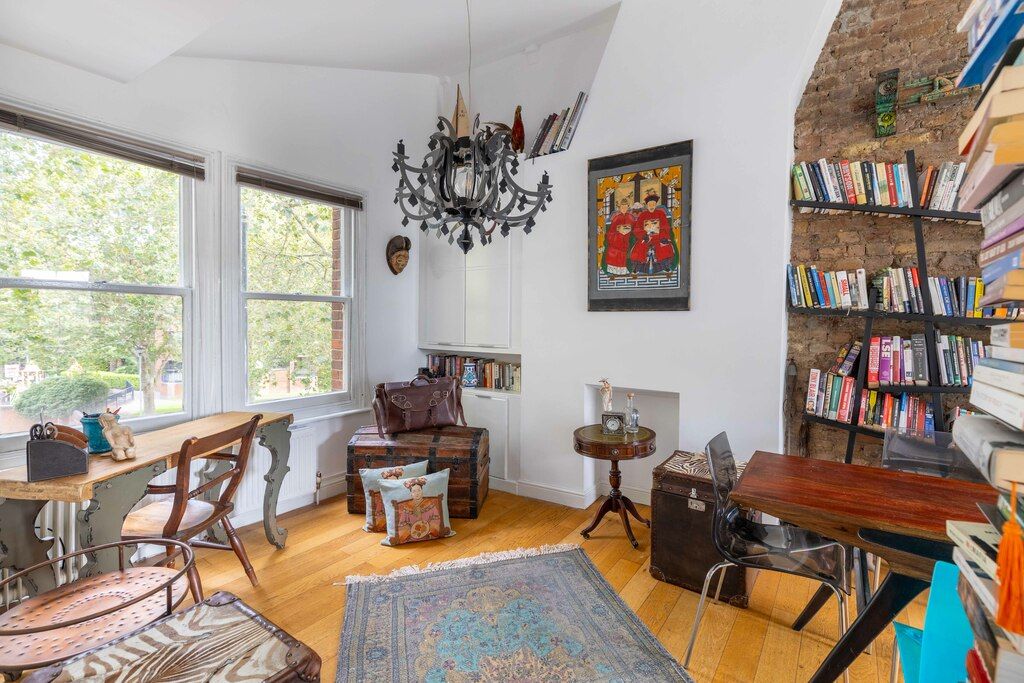 Property photo 2 of 17