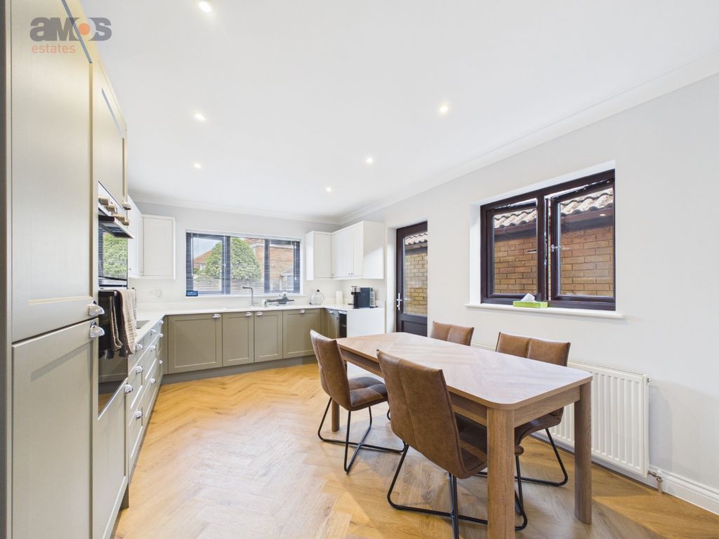 Property photo 3 of 21 5285374