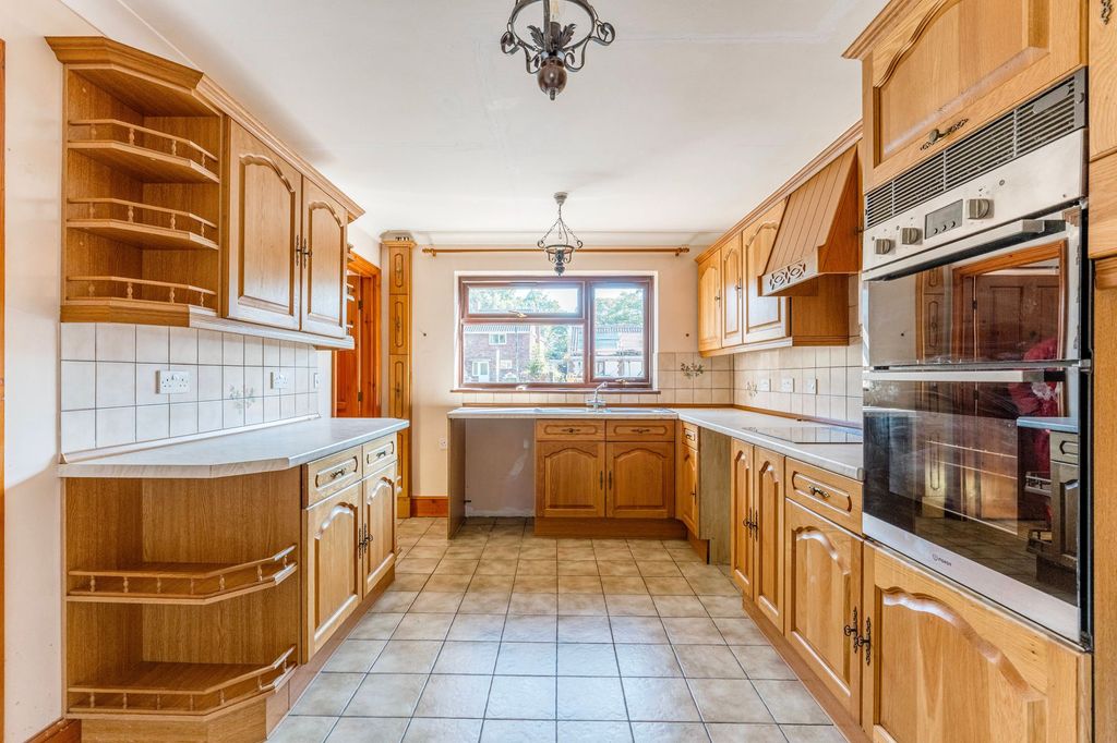 Property photo 2 of 16