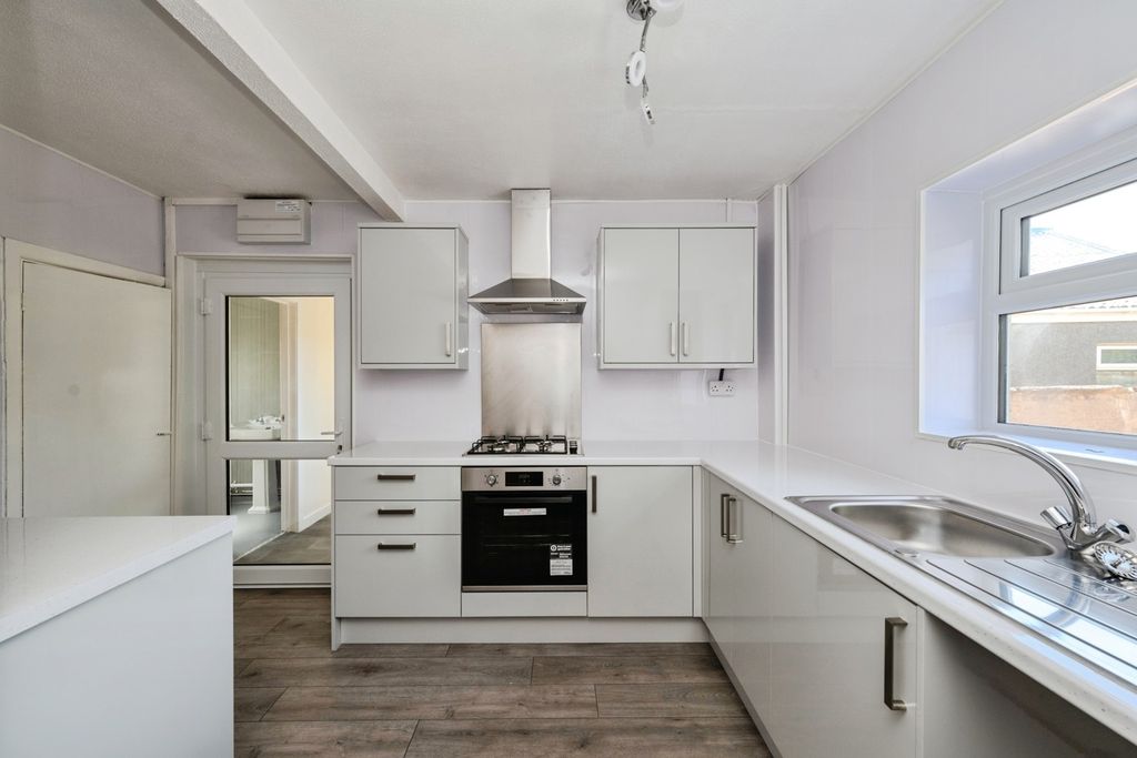 Property photo 2 of 26 Pbox-Img.Jpg