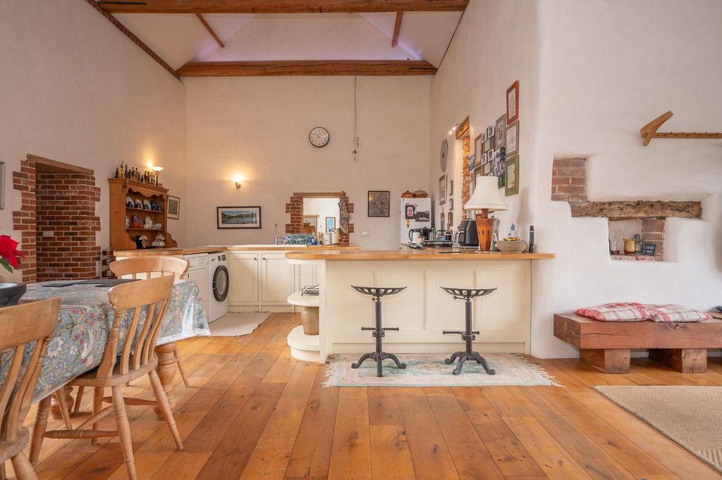 Property photo 3 of 50