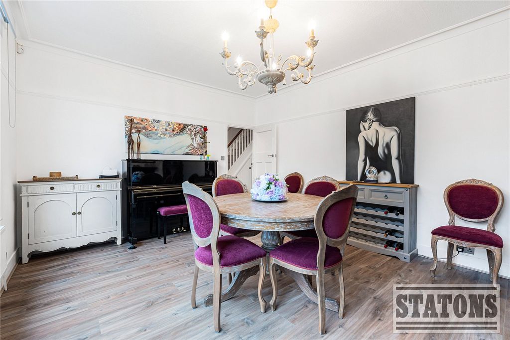 Property photo 3 of 33 Picture No. 21