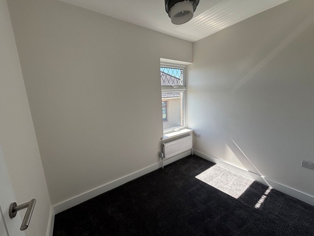 Additional image 8 of 3 bed property to rentTalyclun, Llanelli SA14