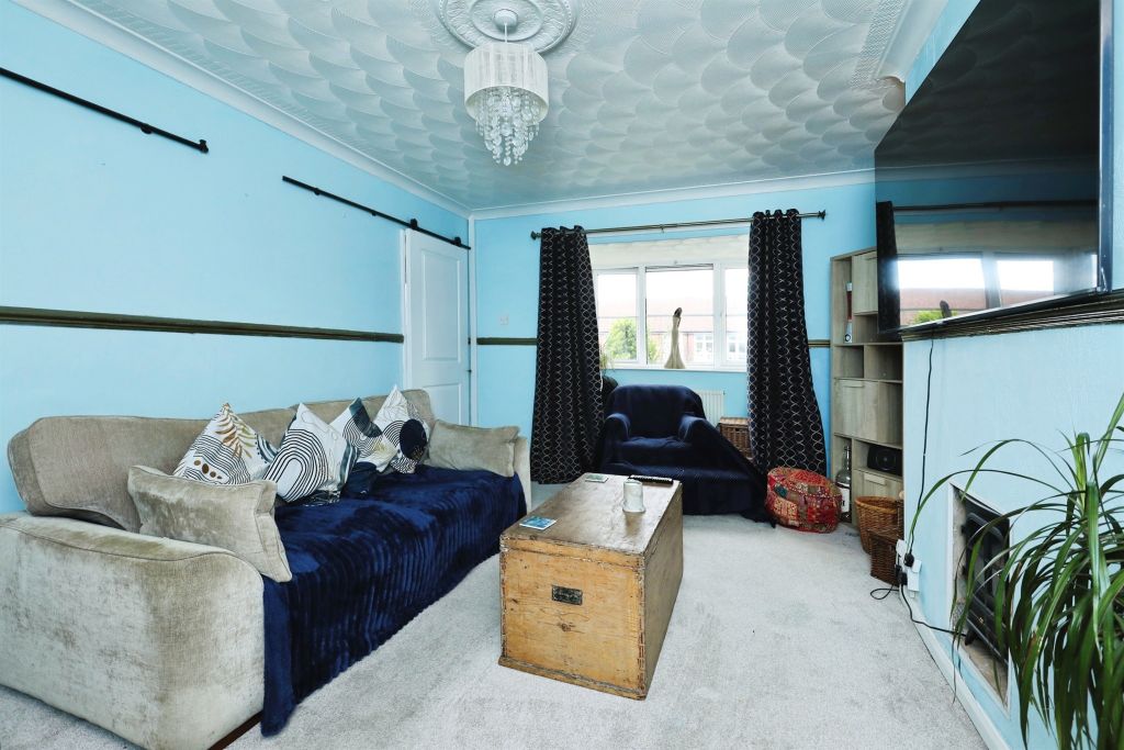 Property photo 3 of 23