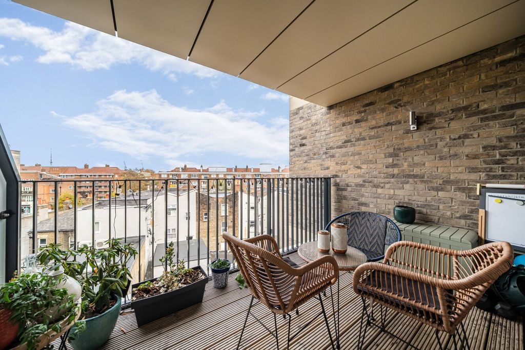 Property photo 2 of 17 Picture No. 08