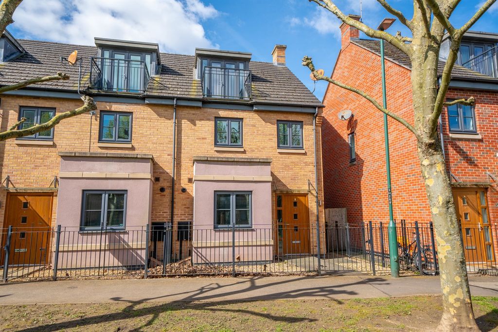 Property photo 1 of 20 (Main)