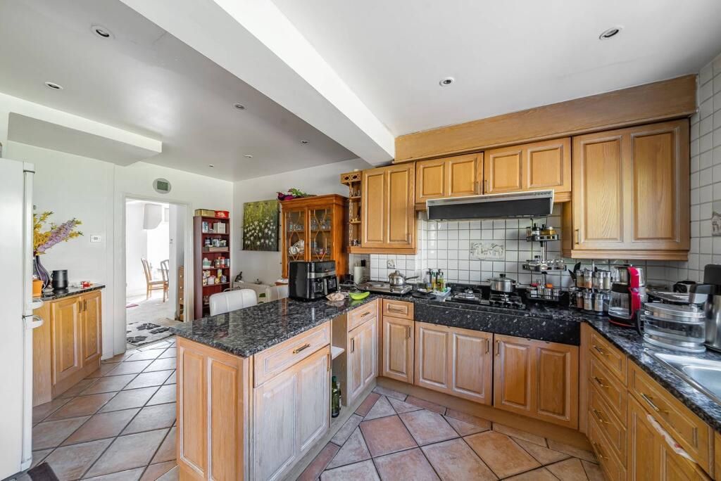 Property photo 3 of 9 Photo 3