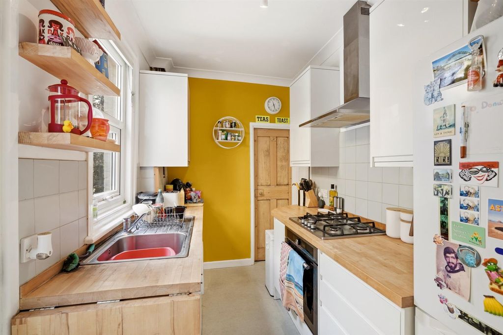 Property photo 3 of 15 110-Caernarvonroad-010.Jpg