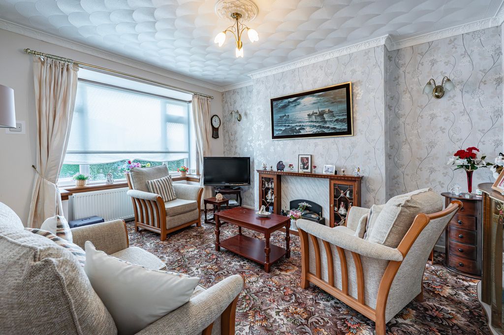 Property photo 2 of 24