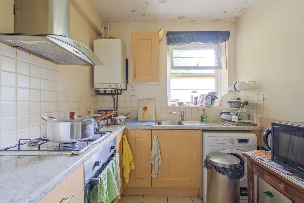 Property photo 3 of 5