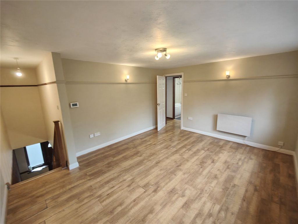 Property photo 3 of 9 Picture No. 03