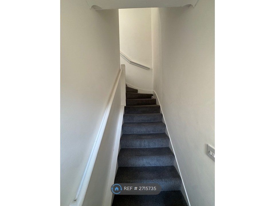 Property photo 2 of 14 Staircase