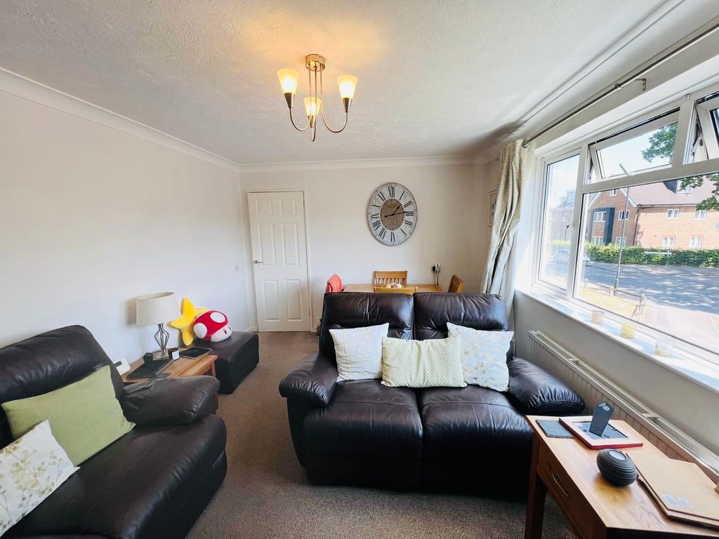 Property photo 2 of 7