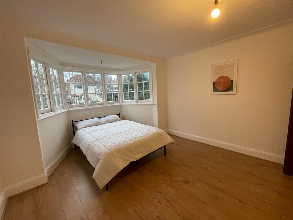 Property photo 3 of 3 Room