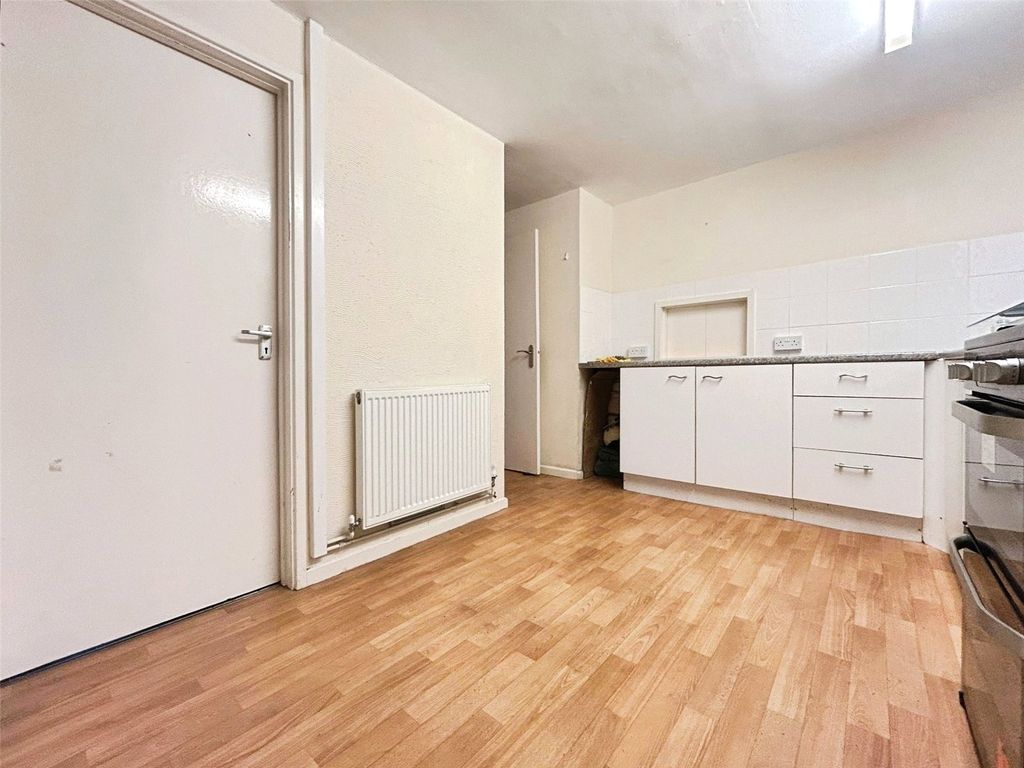 Property photo 3 of 14 Picture No. 34