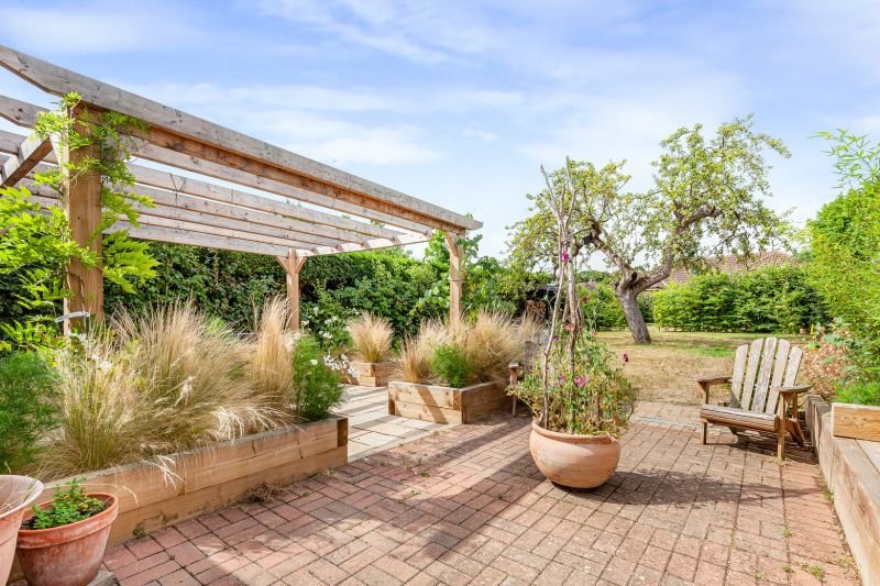 Property photo 3 of 20 Garden