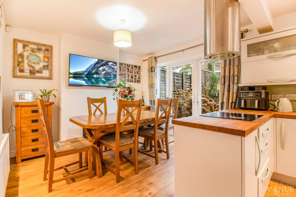 Property photo 3 of 30 4733896