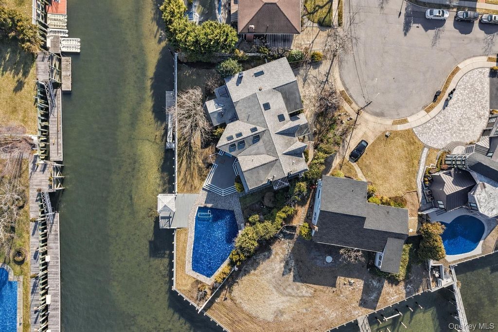 Property photo 1 of 37