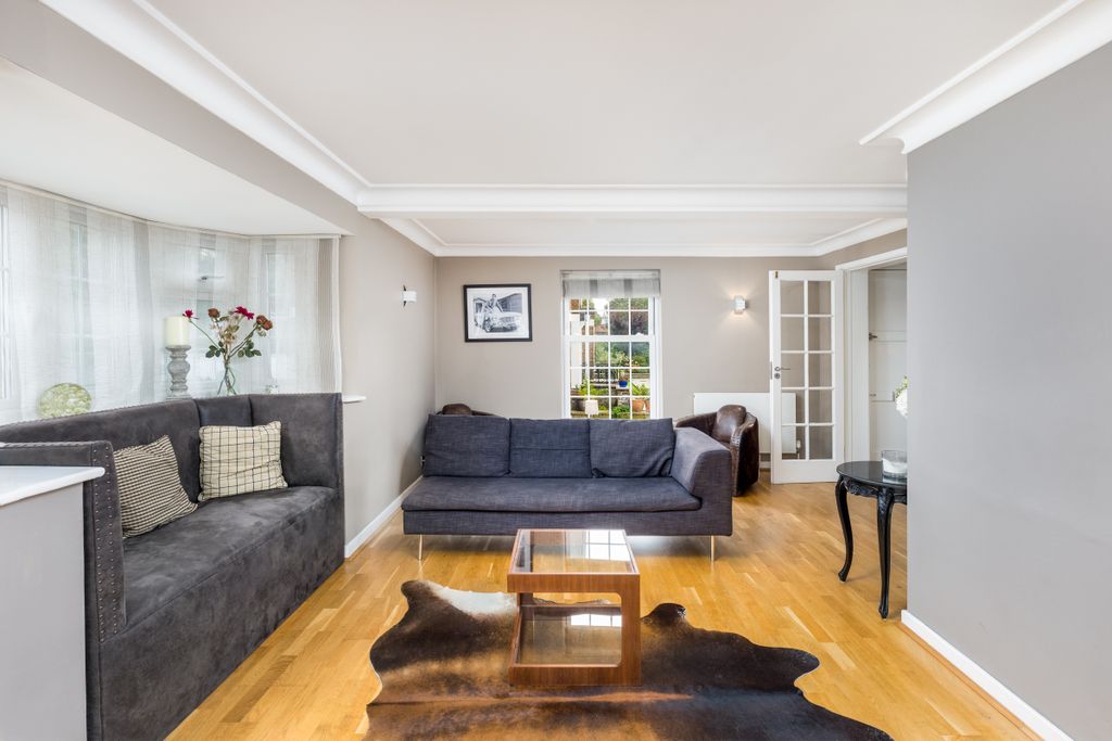 Property photo 2 of 11