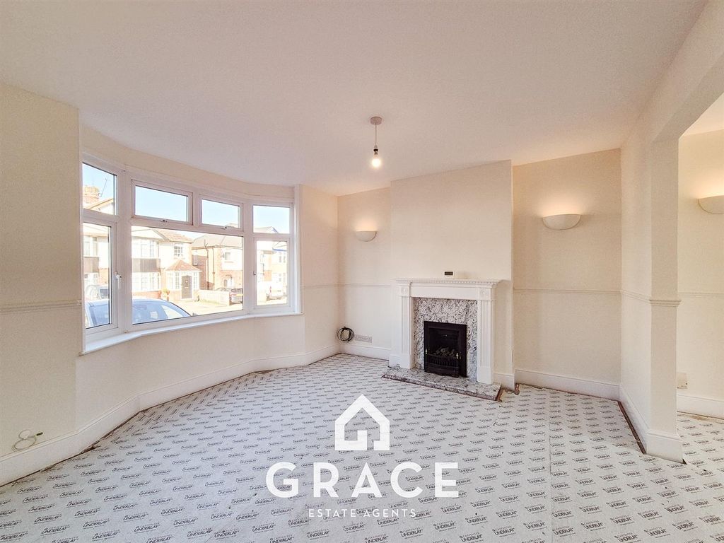 Property photo 2 of 18 1000050168-2.Jpg