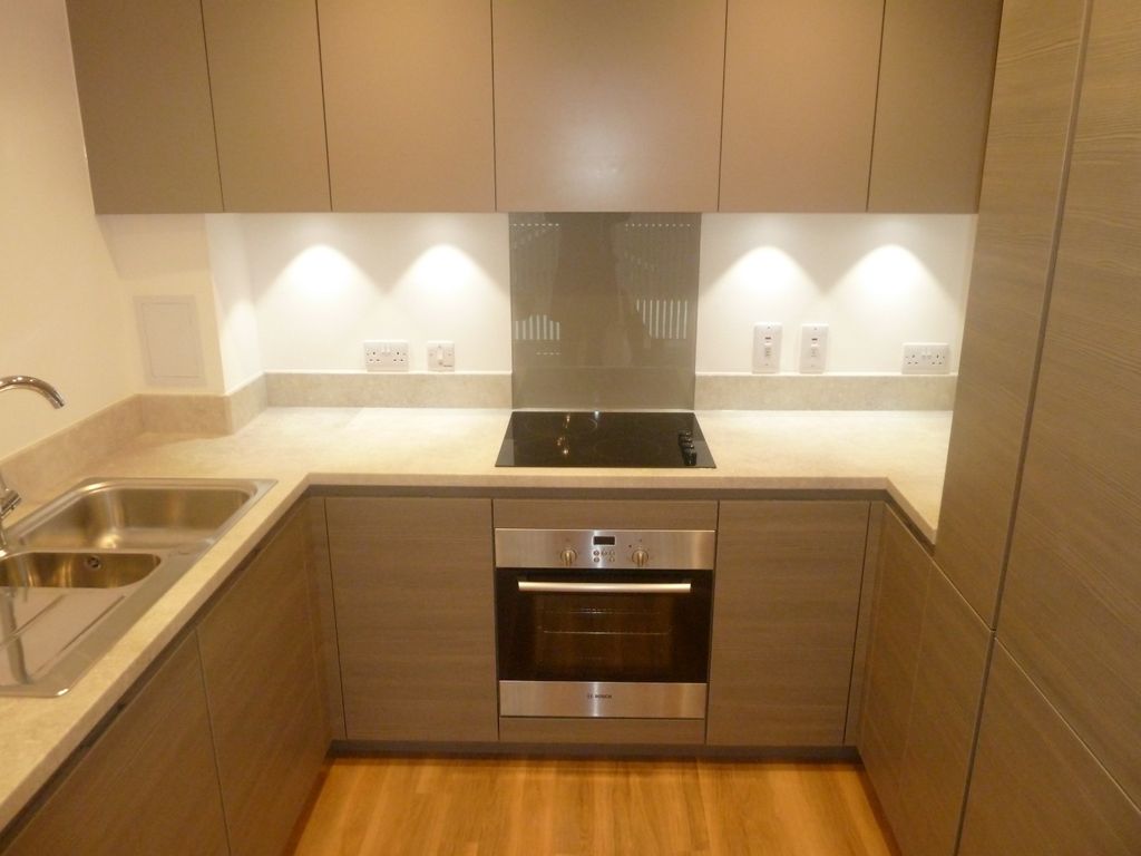 Property photo 2 of 6 Kitchen