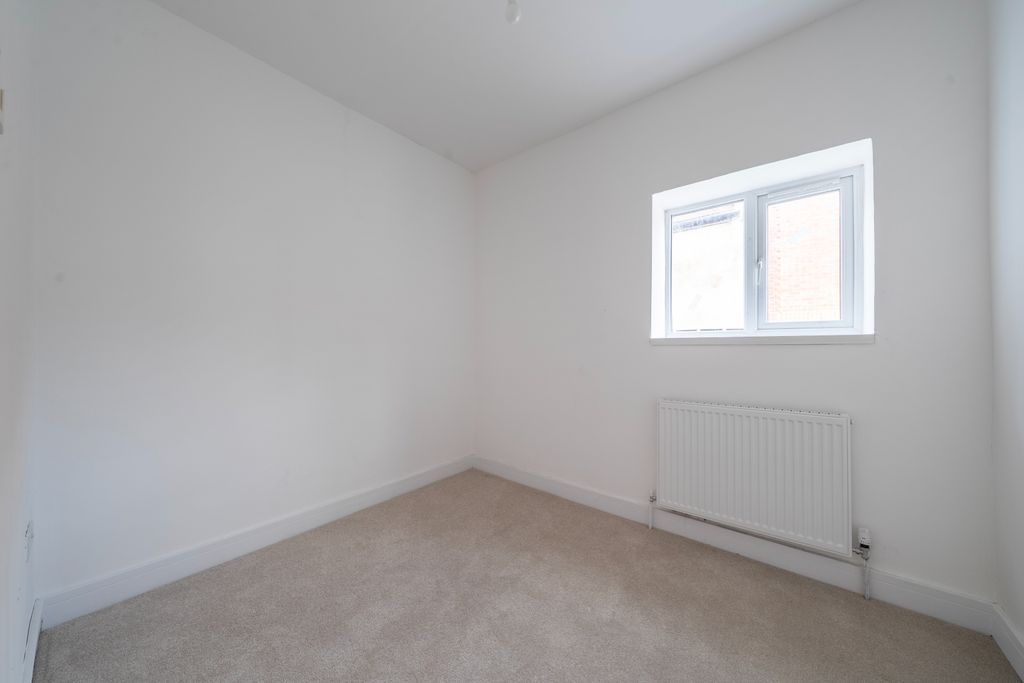 Additional image 9 of 2 bed flat to rentHigh Street, Maidenhead SL6