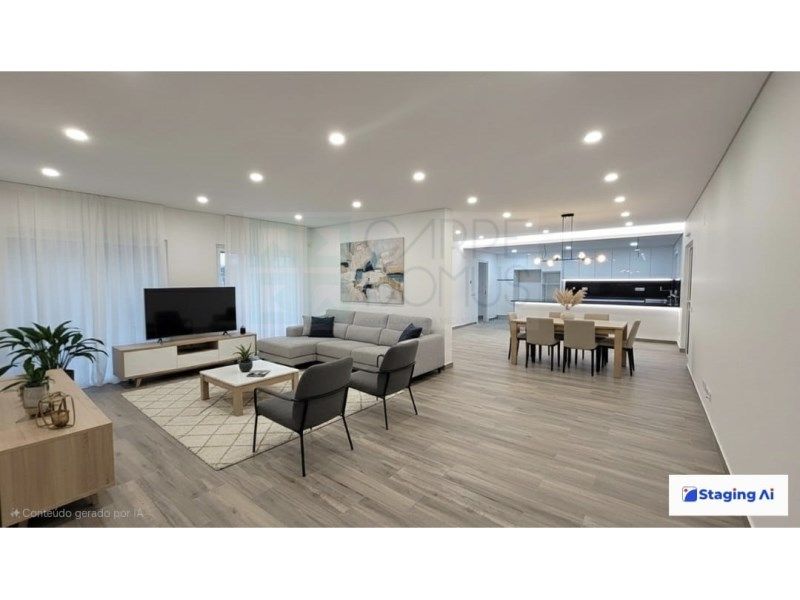 Property photo 3 of 48