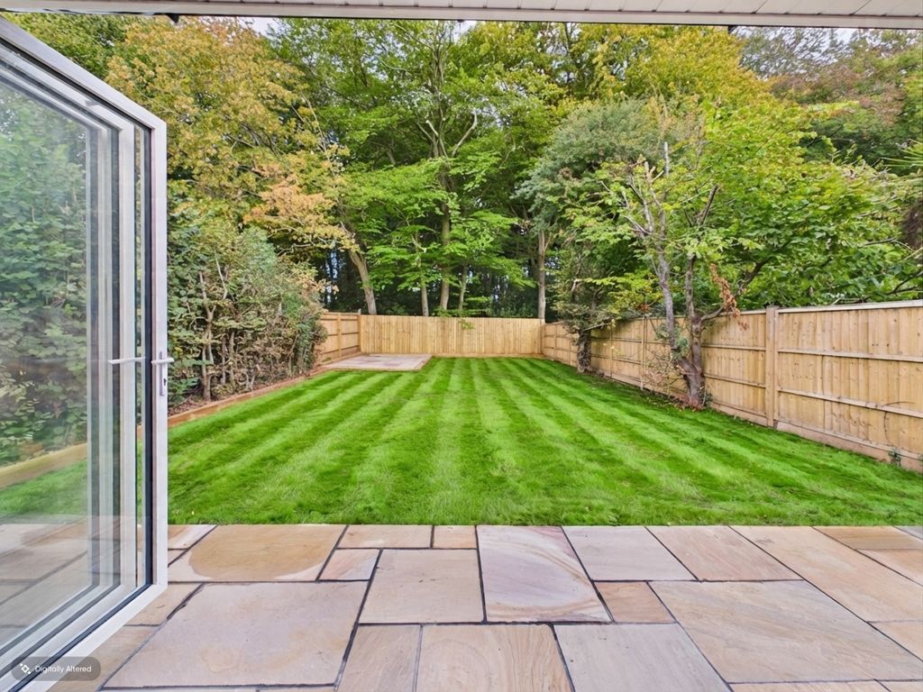 Property photo 3 of 16 Garden