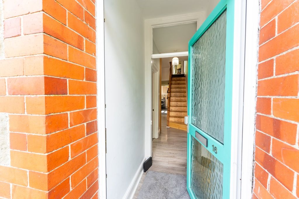 Property photo 3 of 46