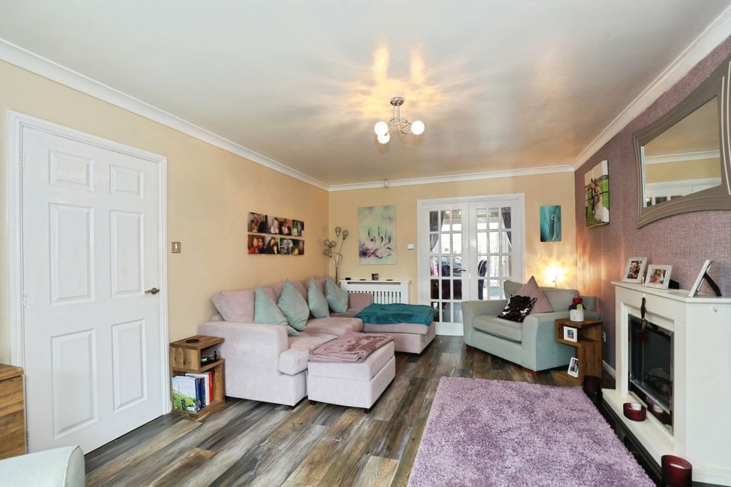 Property photo 2 of 19 Pbox-Img.Jpg