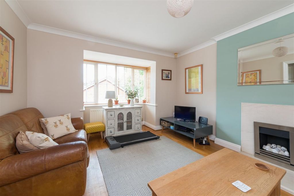 Property photo 2 of 26