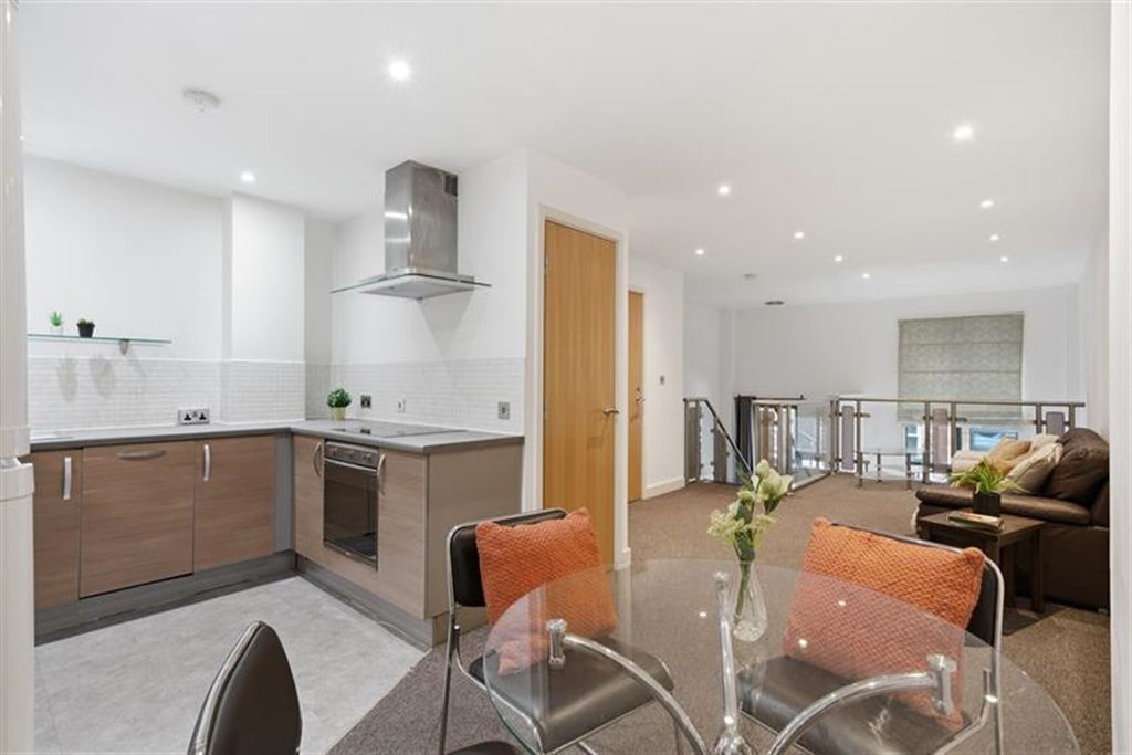 Property photo 1 of 14 (Main)