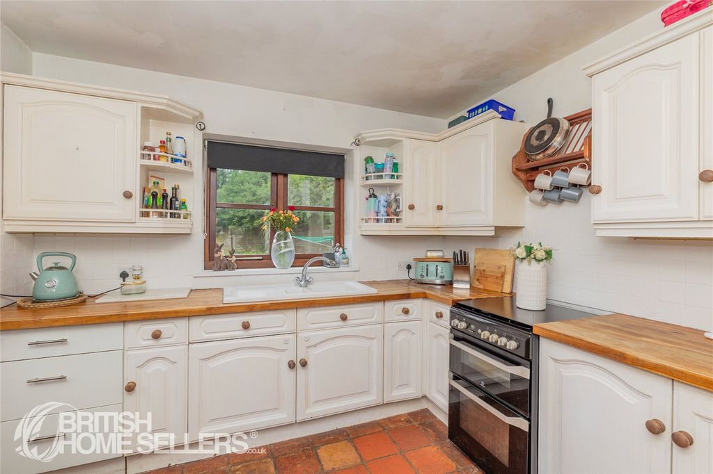 Property photo 3 of 21 Picture No. 15