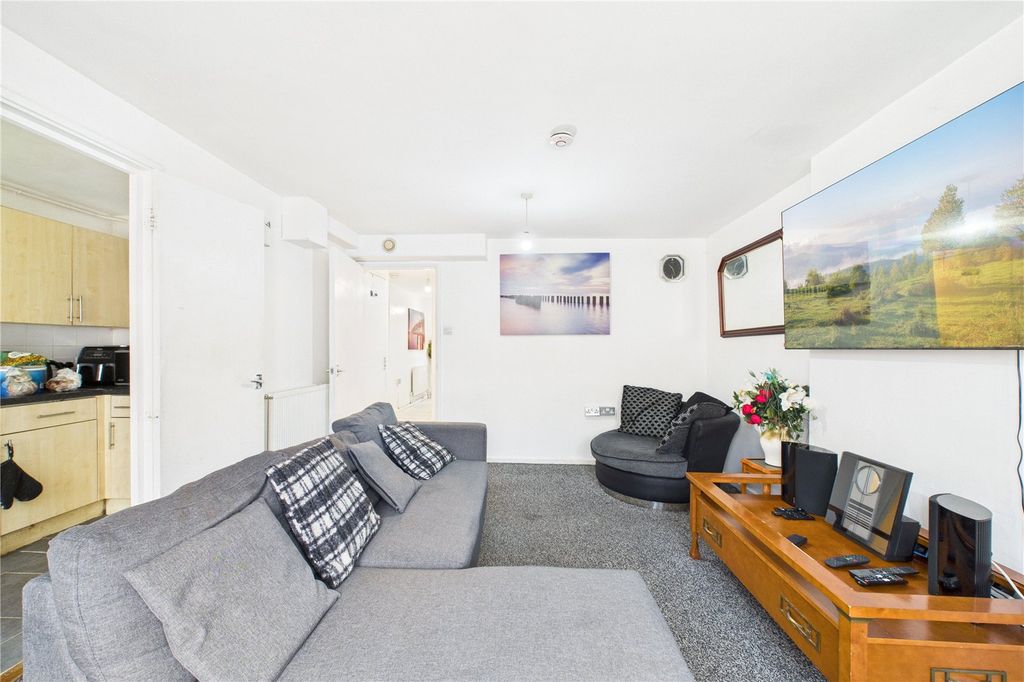 Property photo 2 of 16 Picture No. 01