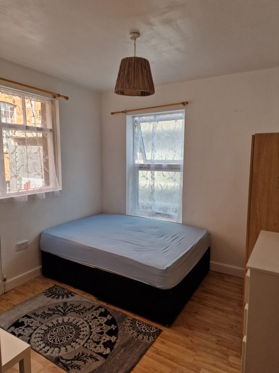 Property photo 1 of 3