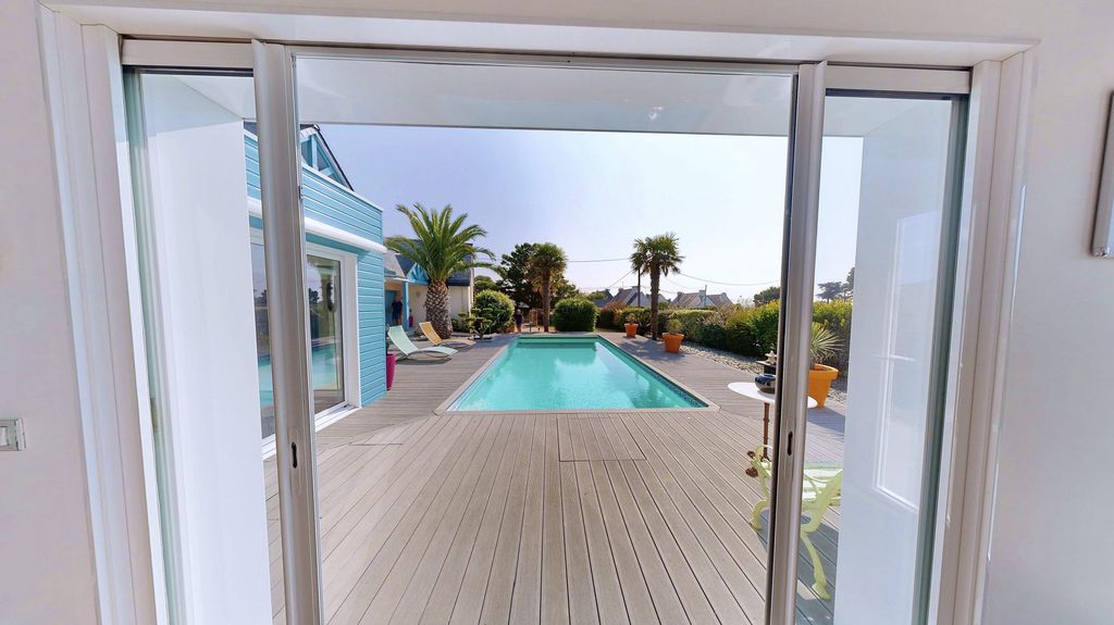 Property photo 3 of 63