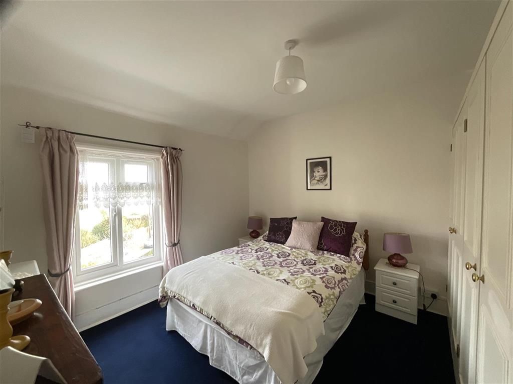 Property photo 2 of 8 Bedroom