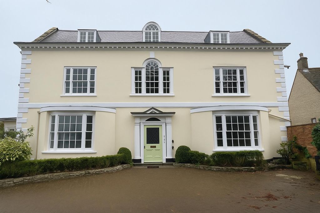 Property photo 1 of 13 Image 1