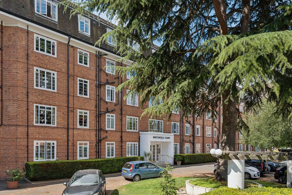 Property photo 2 of 13 For Sale - Watchfield Court, W4
